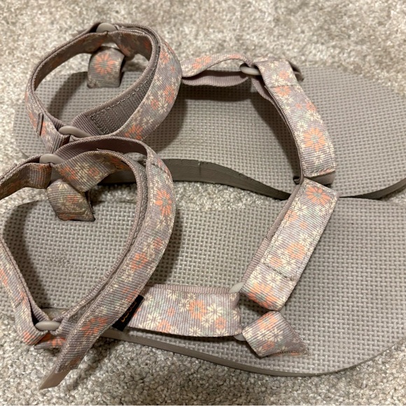 Teva Floral Sandals - Light Pink and Gray - Picture 4 of 9